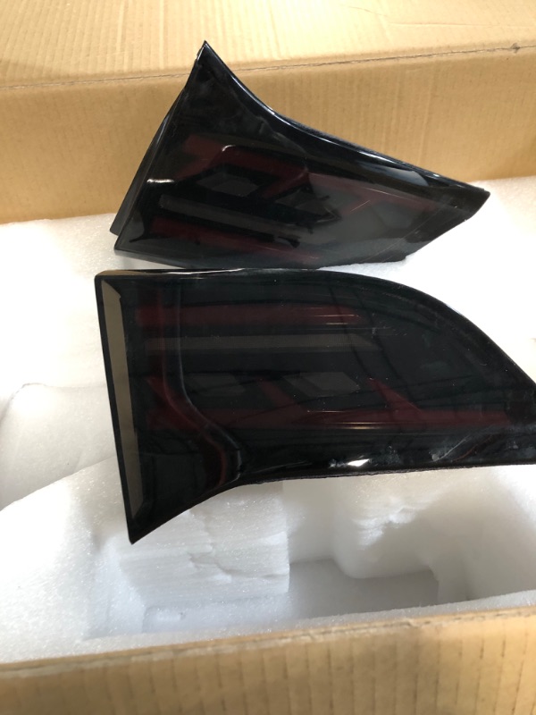 Photo 4 of ***see notes***LED Tail Lights With Dynamic Turn Signal Replacement for Tesla Model 3 Y 2017?2023
