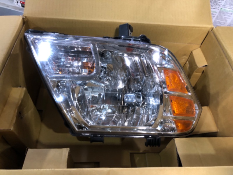 Photo 6 of ***HEADLIGHT IS SCRATCHED*PICTURED***
TYC Right Headlight Assembly Compatible with 2009-2019 Nissan Frontier