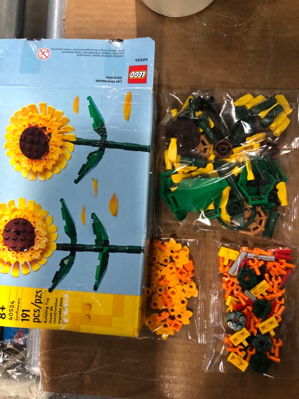 Photo 2 of **UNCHECKED FOR MISSING PARTS**
LEGO Sunflowers Building Kit, Artificial Flowers for Home Décor, Flower Building Toy Set for Kids, Sunflower 40524