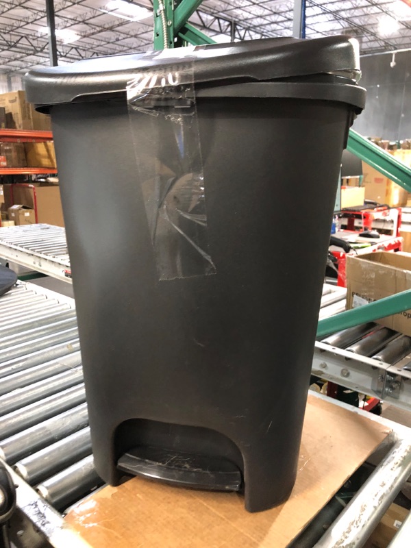 Photo 2 of **PARTS ONLY***Rubbermaid Classic 13 Gallon Step-On Trash Can with Lid, 