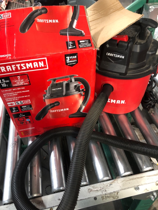 Photo 3 of ** non refundable, parts only, damaged**
CRAFTSMAN 2.5-Gallons 2-HP Corded Wet/Dry Shop Vacuum with Accessories Included