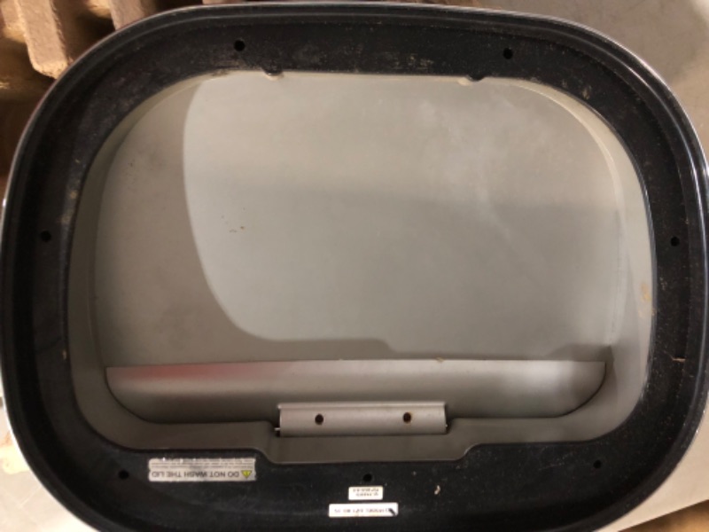 Photo 5 of ***VERY USED*VERY DIRTY*MINOR SCRATCHES/DENTS***
Ninestars DZT-80-35 Automatic Touchless Infrared Motion Sensor Trash Can, 21 Gal 80L (Oval, Silver/Brush Lid)