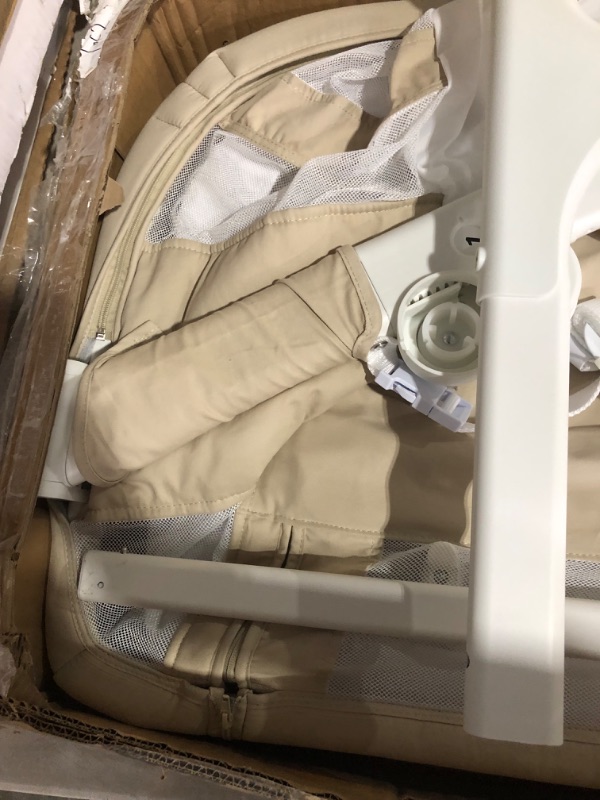 Photo 6 of ***USED - LIKELY MISSING PARTS - UNABLE TO VERIFY FUNCTIONALITY***
Baby Delight Beside Me Dreamer Bassinet | Bedside Sleeper & Baby Bassinet | 6-Position Height Adjustment | Organic Oat