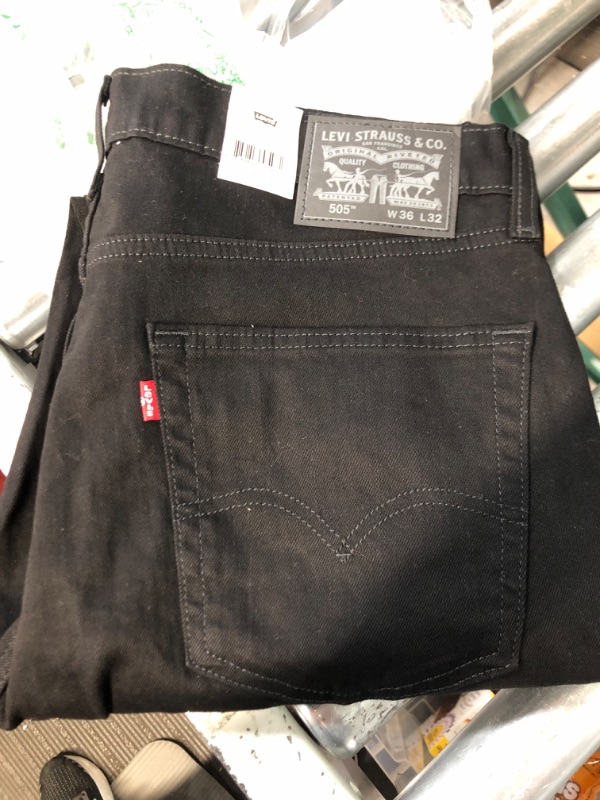 Photo 2 of Levi's Men's 505 Regular Fit Jeans Size 36X32