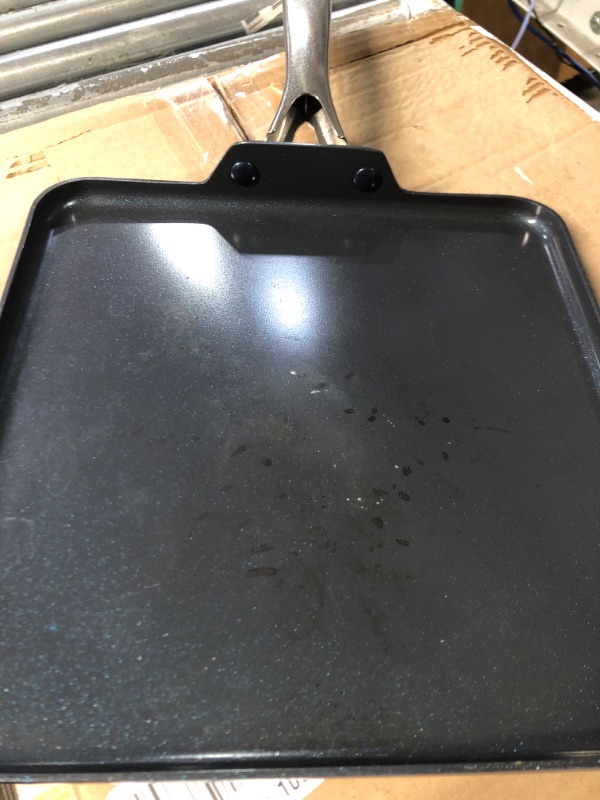 Photo 3 of ****READ NOTES****
Blue Diamond Cookware Diamond Infused Ceramic Nonstick, 11" Griddle Pan, Blue