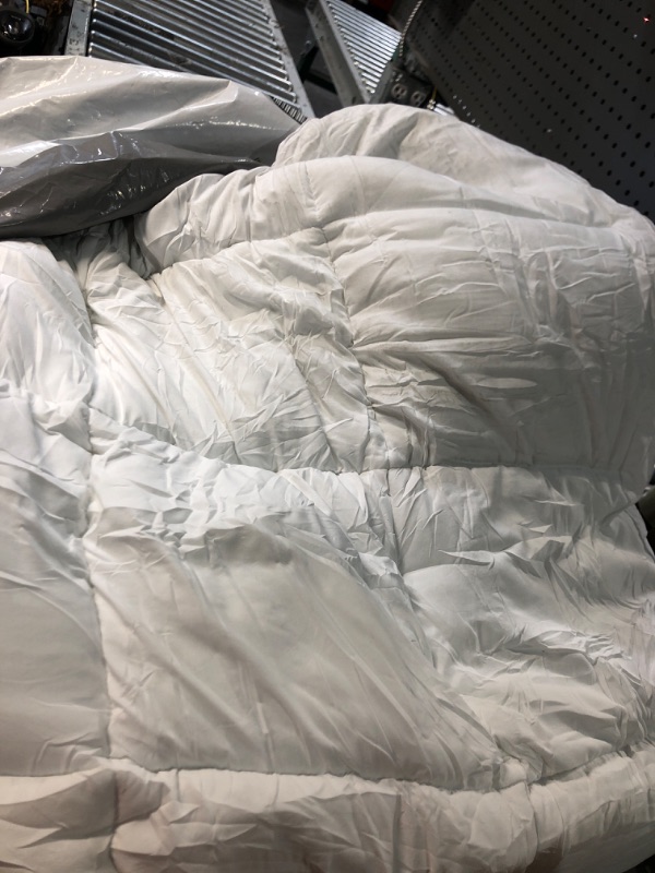 Photo 2 of ****READ NOTES****
ELEMUSE King Cooling Mattress Topper  with Elastic Deep Pocket, Overfilled Down Alternative Filling King White