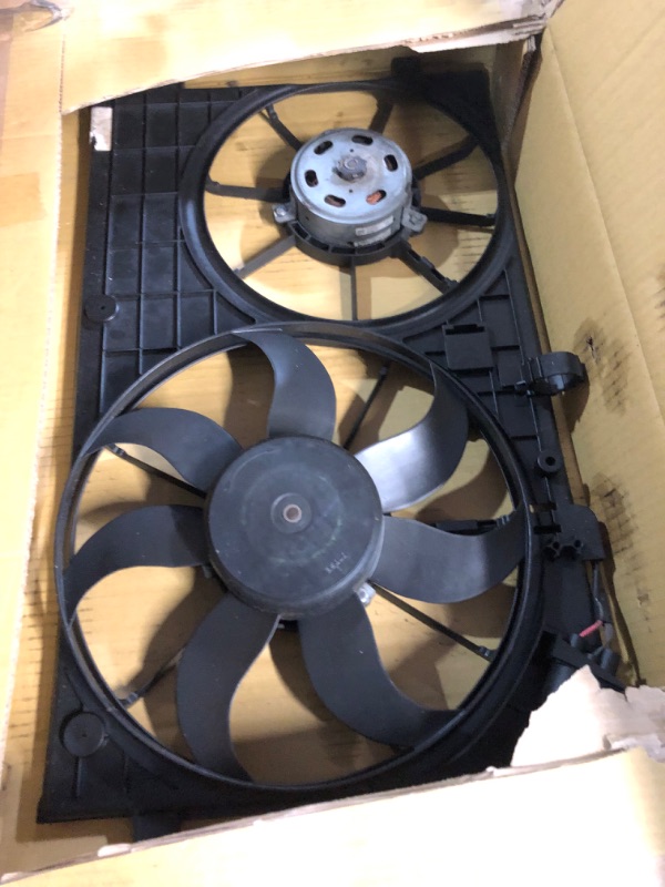 Photo 2 of ***NONREFUNDABLE - NOT FUNCTIONAL - FOR PARTS ONLY - SEE COMMENTS***
Dorman 620-843 Engine Cooling Fan Assembly for Select Audi / Volkswagen Models