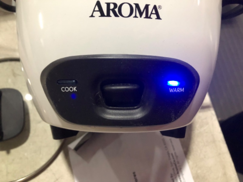 Photo 6 of ***USED - POWERS ON - UNABLE TO TEST FURTHER***
Aroma Housewares 6-Cup (Cooked) (3-Cup Uncooked) Pot Style Rice Cooker and Food Steamer (ARC-743-1NG), White White Steamer, 10.4"D x 11.1"W x 8.1"H