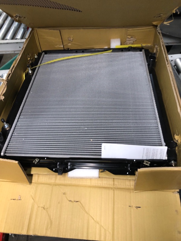 Photo 2 of Denso 221-0517 Radiator