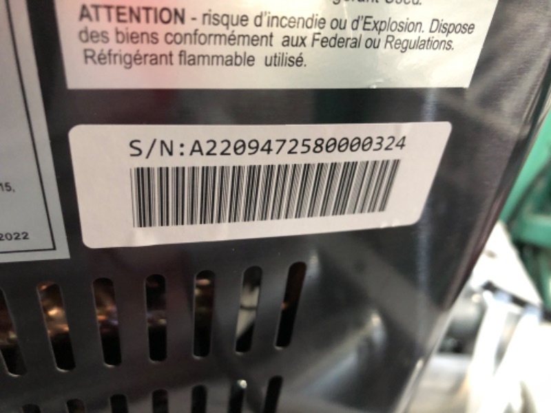 Photo 2 of ***MAJOR DAMAGE - HANDLE BROKEN - SEE PICTURES - POWERS ON - UNABLE TO TEST FURTHER***
Frigidaire EFIC237 Countertop Crunchy Chewable Nugget Ice Maker, 44lbs per day, Auto Self Cleaning, Black Stainless