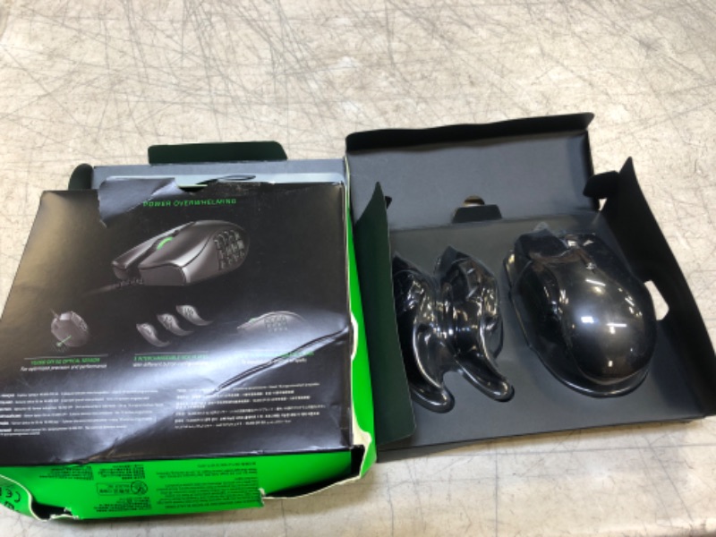 Photo 2 of Naga Trinity Wired Optical Gaming Mouse with Interchangeable Side Plates in 2, 6, 12 Button Configurations