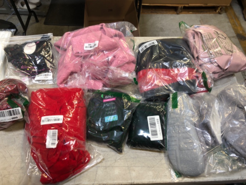 Photo 1 of ASSORTED USED CLOTHING BAG LOT, VARIOUS SIZES AND VARIOUS COLORS, ALL SOLD AS IS