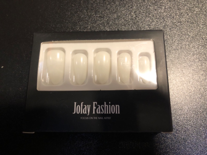 Photo 1 of 24 PCS WHITE PRESS ON NAILS