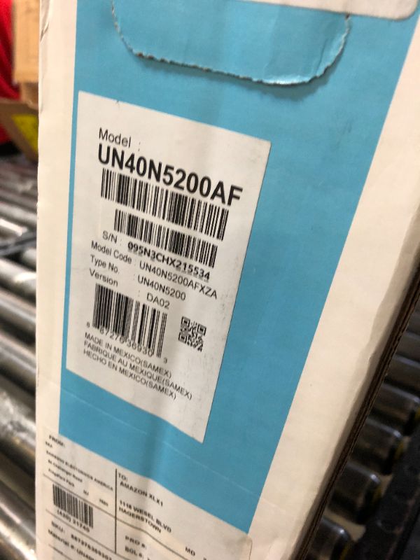 Photo 1 of SAMSUNG 40-inch Class LED Smart FHD TV 1080P (UN40N5200AFXZA, 2019 Model)