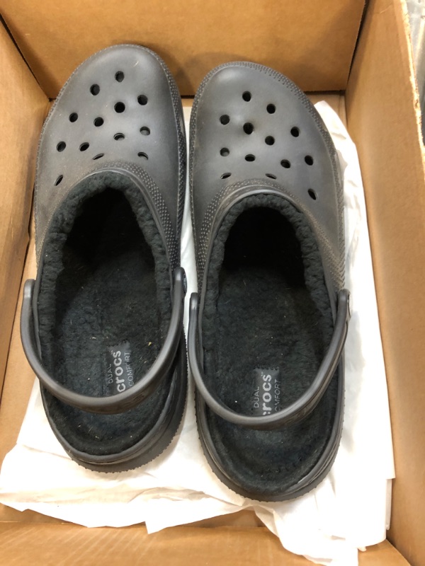 Photo 2 of Crocs Unisex-Adult Classic Lined Clog 4 Women/2 Men Black/Black