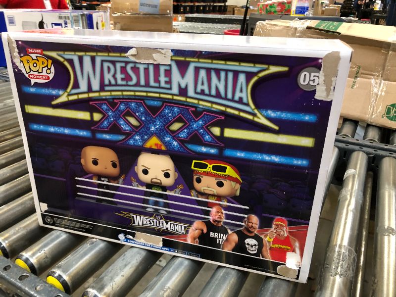 Photo 4 of Funko Pop! Moments Deluxe: WWE - Wrestlemania 30 - Opening Toast, The Rock, Stone Cold Steve Austing, Hulk Hogan