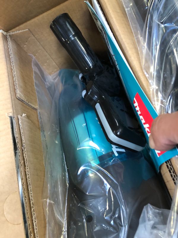 Photo 4 of Makita XLC02ZB 18V LXT Lithium-Ion Cordless Vacuum, Tool Only with 199553-5 Cyclonic Vacuum Attachment