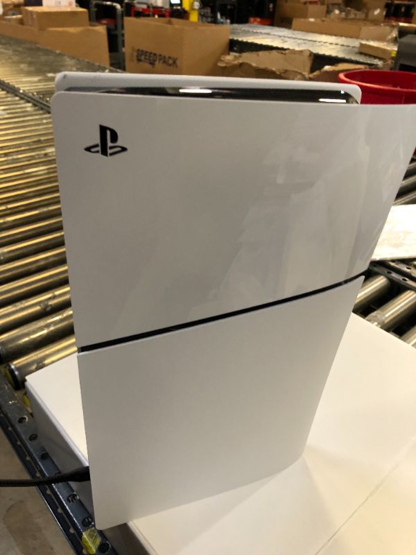 Photo 2 of PlayStation®5 Digital Edition (slim)