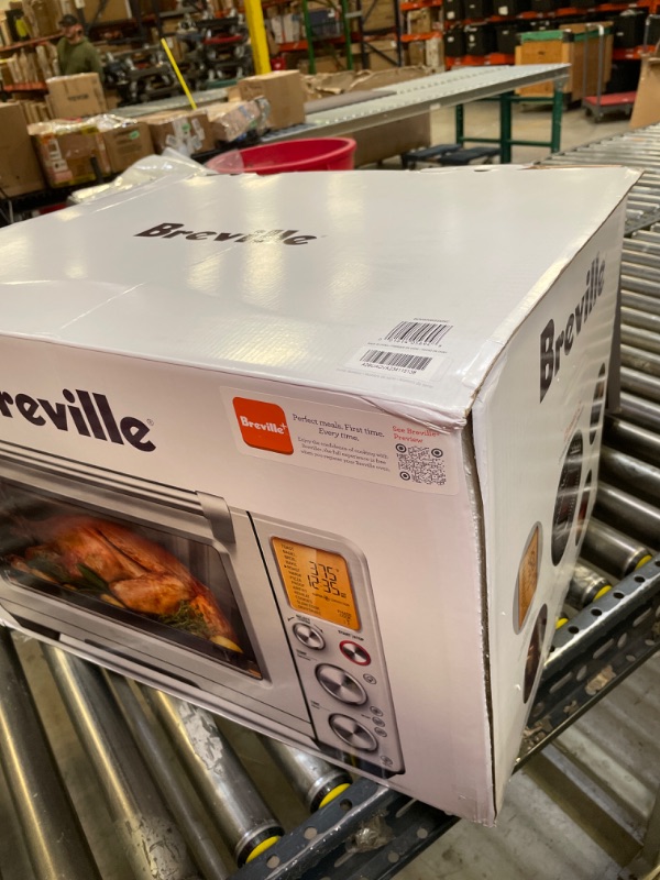 Photo 4 of Breville Smart Oven Air Fryer Pro, Brushed Stainless Steel, BOV900BSS New