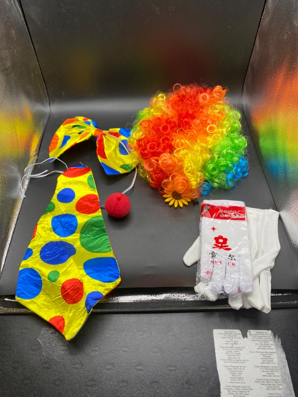 Photo 1 of Huloretions Clown Costume Set,Circus Clown Red Clown Nose Shoes Vest Hat Wig Bow Tie and White Gloves Halloween Cosplay Hat
