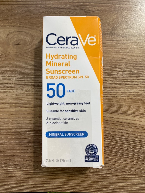 Photo 2 of CeraVe 100% Mineral Sunscreen SPF 50 | Face sunscreen With Zinc Oxide & Titanium Dioxide | Hyaluronic Acid + Niacinamide + Ceramides | Oil Free Sunscreen For Face | Travel Size Sunscreen 2.5 oz
