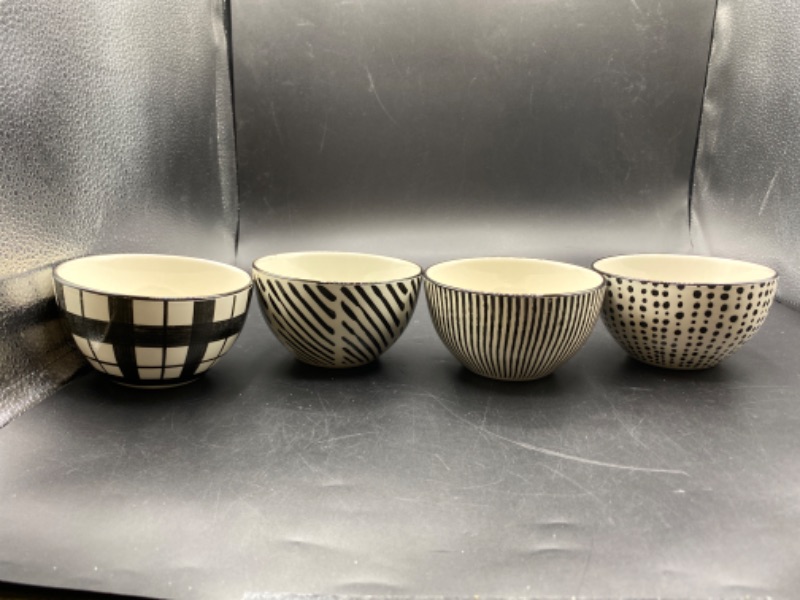 Photo 2 of AHX Soup Bowls Porcelain 23 OZ- Cereal Bowl 6 Inch - Deep Japanese Bowls for Serving Salad | Ramen | Noodle | Pasta | Pho | Oatmeal - Microwave and Dishwasher Safe - Set of 6
