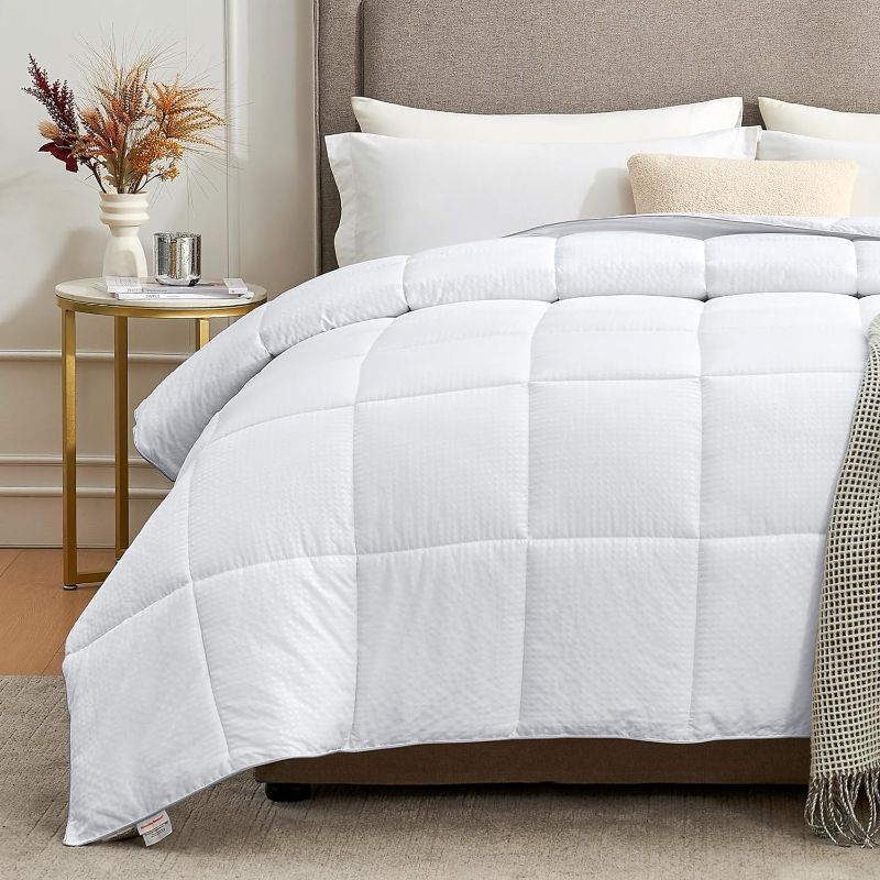 Photo 1 of {TWIN} Homelike Moment Lightweight Twin Comforter - White Duvet Insert Down Alternative Comforter Twin Size Bed, All Season Quilted Bedding Comforter with Coner Tabs Soft Cozy Twin Size White Square Embossed
