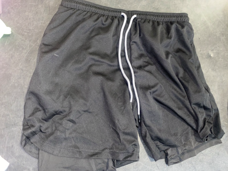 Photo 2 of (M) 2 in 1 Workout Running Shorts Lightweight Training Yoga Gym 7" Short with Zipper Pockets Size MEDIUM
