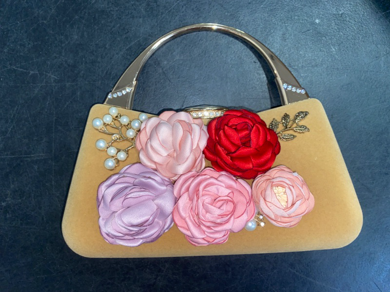 Photo 2 of Women's Flower Evening Bag Clutch Purse Handbag Metal Frame Large Clutch Bag Wedding Hand Bag Carved Handle
