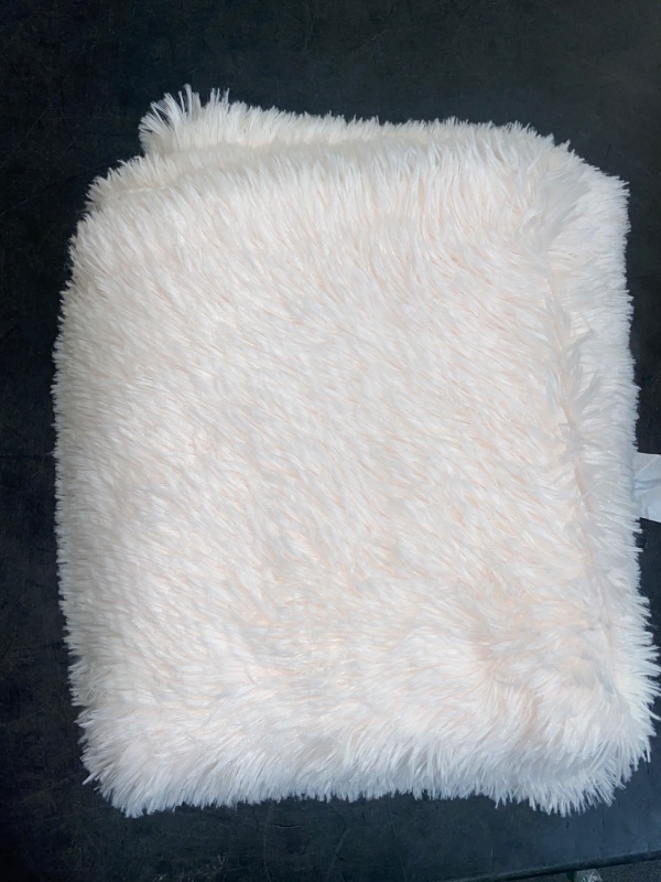 Photo 2 of LOCHAS Super Soft Shaggy Faux Fur Blanket, Plush Fuzzy Bed Throw Decorative Washable Cozy Sherpa Fluffy Blankets for Couch Chair Sofa (Cream White 50''x60'')
