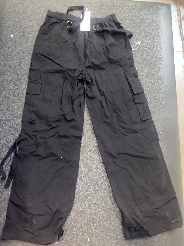 Photo 2 of  ( Size Medium) NEW STYLE Classic Fashion Cargo Pants 