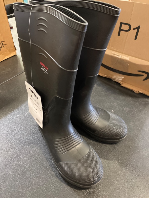 Photo 2 of TINGLEY Unisex-Adult Plain Toe Rain Boot Size 12