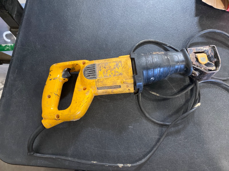 Photo 2 of DEWALT Reciprocating Saw, 10-Amp (DWE304)