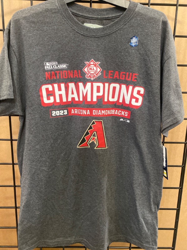 Photo 1 of Medium Majestic Arizona Diamondbacks 2023 Championship T-shirt 