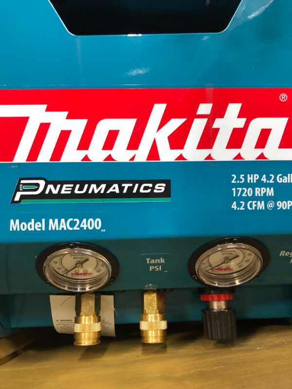 Photo 2 of Makita MAC2400 2.5 HP* Big Bore™ Air Compressor MAC2400 Air Compressor