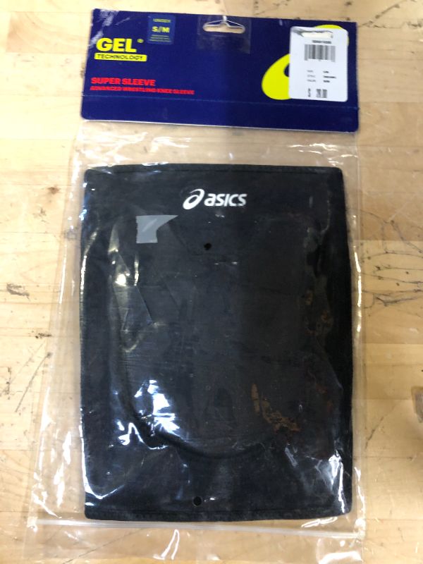 Photo 2 of Adult ASICS Super Sleeve Wrestling Knee Pad
