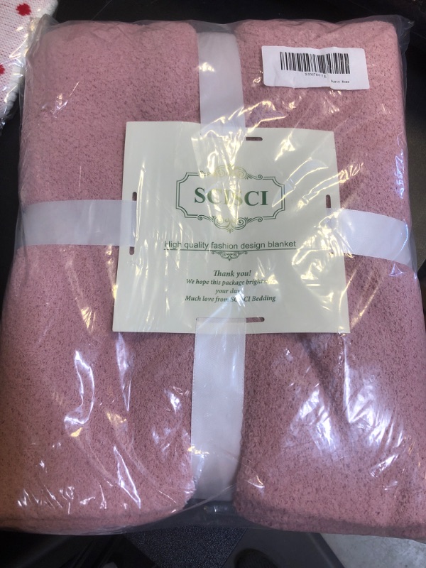 Photo 1 of scisci blanket pink 