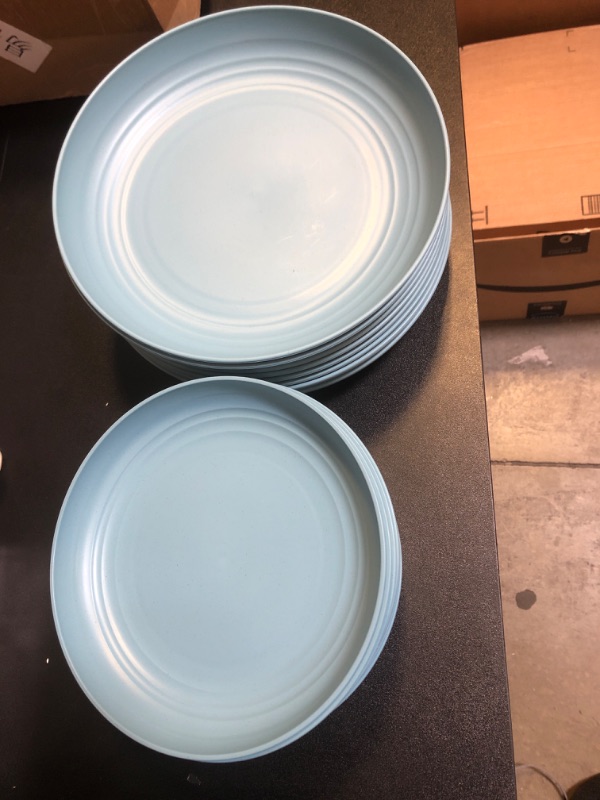 Photo 1 of 16 piece blue plastic plates