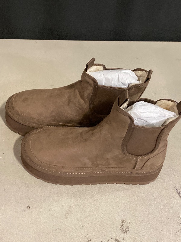 Photo 1 of (Size 8)Bacia Platform Boots for Women Lightweight Suede Snow Boots Fur Interior Non-slip Outdoor Winter Boots Ankle Platform Mini Boots