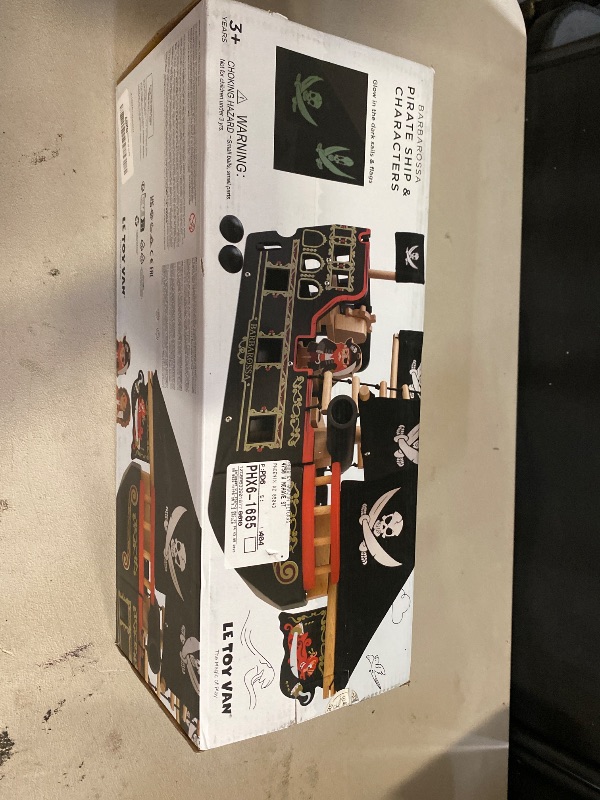 Photo 1 of Le Toy Van Barbarossa Pirate Ship Set Premium Wooden Toys for Kids Ages 3 years & Up