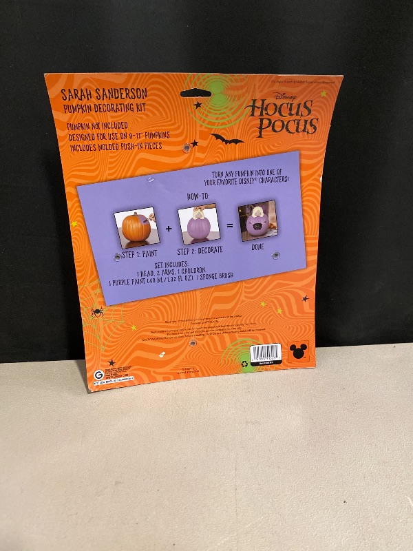 Photo 1 of Sarah Sanderson Pumpkin Decoratng Kit 