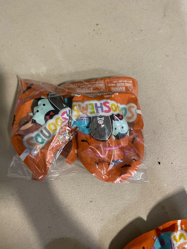 Photo 1 of 2 pack Squooshems 2.5" Halloween Squad Plush