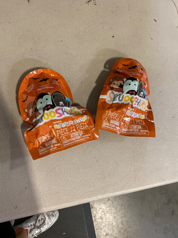 Photo 1 of 2 pack Squooshems 2.5" Halloween Squad Plush