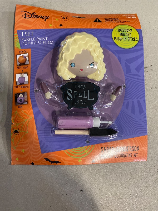 Photo 1 of sarha sanderson pumpkin decorating kit 
