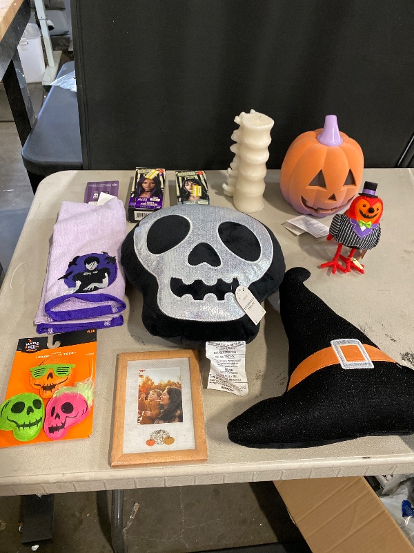 Photo 1 of 10 misc. bundle - halloween decor