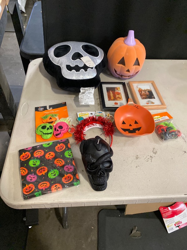 Photo 1 of halloween decor 10 pack set 