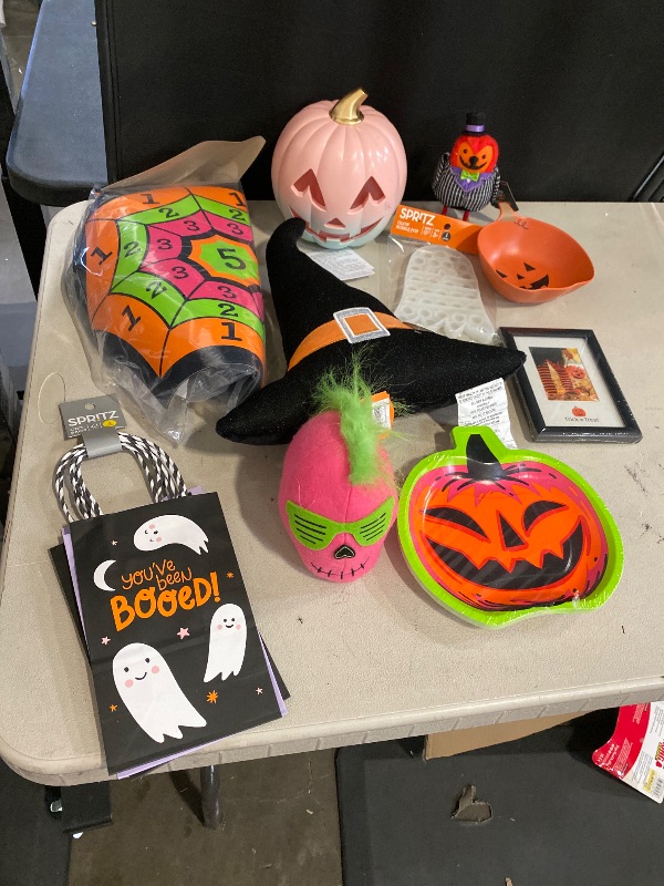 Photo 1 of halloween decor 10 set 