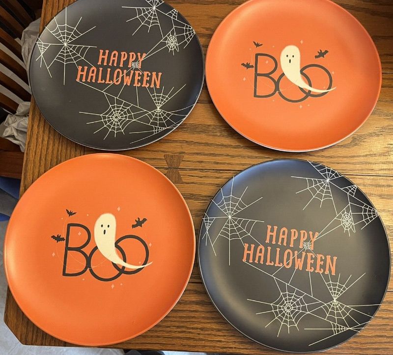Photo 1 of Halloween Set of 4 Melamine Plates 