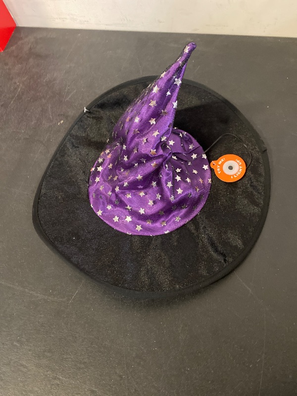 Photo 1 of star hat lights up 