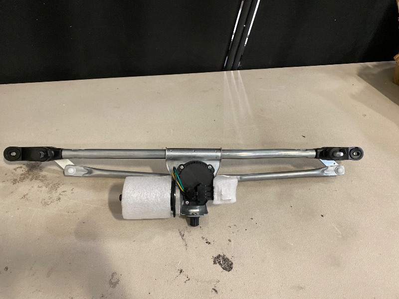 Photo 1 of Dorman 602-221AS Windshield Wiper Motor and Linkage Assembly Compatible with Select Chevrolet/Pontiac/Saturn Models